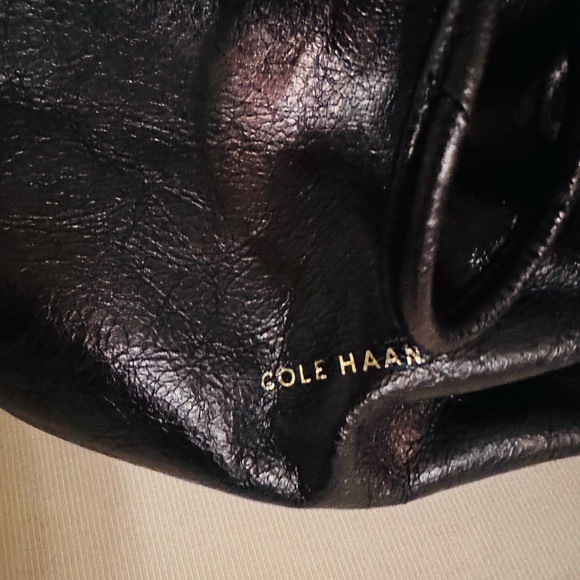 Cole Haan handbag leather excellent condition like new - Picture 6 of 16